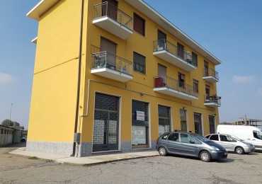 Immobile Commerciale - Locale in vendita a Rondissone